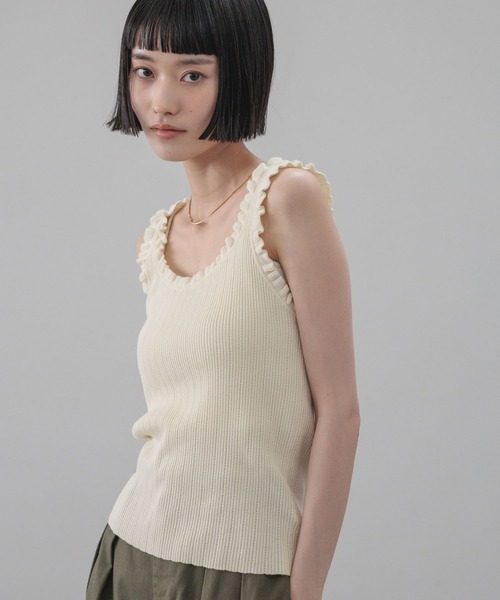 LOWRYS FARM(ローリーズファーム)の「フリルニットタンク 638448(タンクトップ・レディース・アイボリー/ブラック/チャコールグレー・FREE)」の1枚目の写真