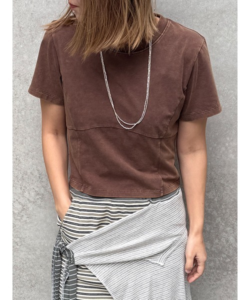 ELCHELE（エルチェレ）の「PIGMENT CROPPED TEE（Tシャツ/カットソー・レディース・コーラル/スミクロ/ブラウン/オフホワイト・FREE）」の3枚目の写真