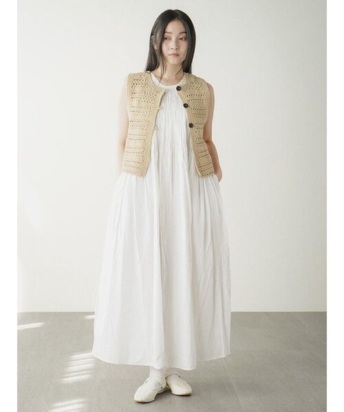 FIKA.（フィーカ）の「Craft knit gilet（ベスト・レディース・ベージュ/チャコール・MEDIUM）」の8枚目の写真