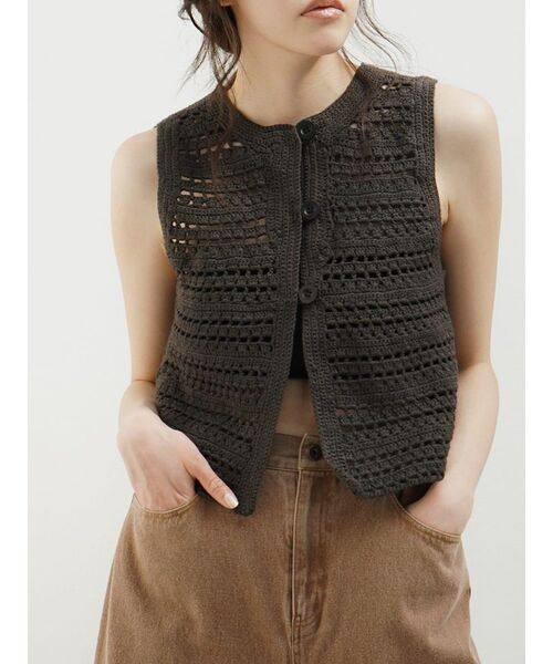 FIKA.（フィーカ）の「Craft knit gilet（ベスト・レディース・ベージュ/チャコール・MEDIUM）」の12枚目の写真