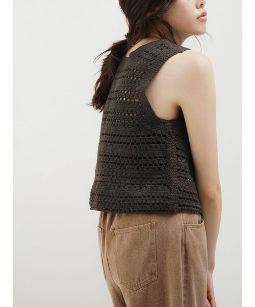 FIKA.（フィーカ）の「Craft knit gilet（ベスト・レディース・ベージュ/チャコール・MEDIUM）」の13枚目の写真