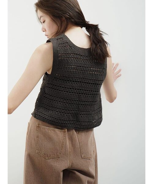 FIKA.（フィーカ）の「Craft knit gilet（ベスト・レディース・ベージュ/チャコール・MEDIUM）」の16枚目の写真