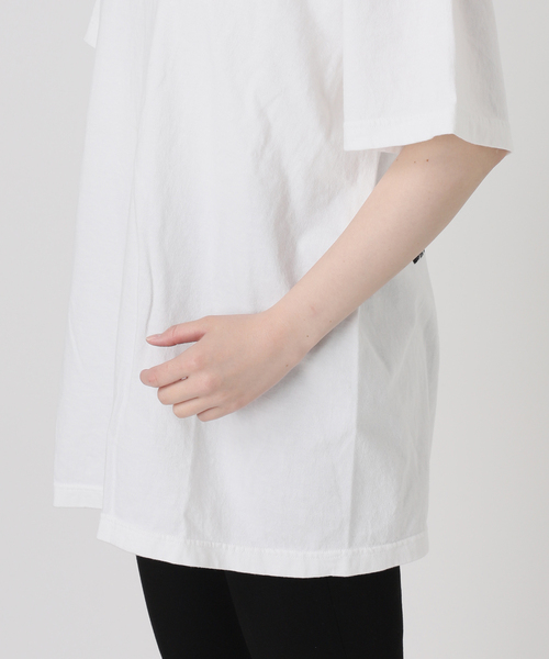 jj mercer(ジェイジェイマーサー)の「別注【J.J.Mercer / ジェイジェイマーサー】PHOTO*LOGO TEE(Tシャツ/カットソー・レディース・ホワイト/チャコールグレー・FREE)」の8枚目の写真