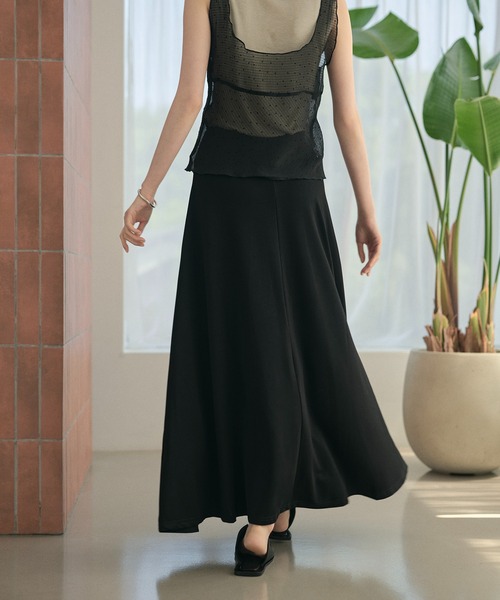 LAULEN(ローレン)の「smooth flare minimal long skirt /スムースフレアミニマルロングスカート(スカート・レディース・ブラック/グレー・S/M)」の4枚目の写真