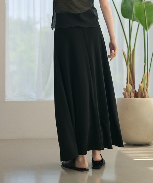 LAULEN(ローレン)の「smooth flare minimal long skirt /スムースフレアミニマルロングスカート(スカート・レディース・ブラック/グレー・S/M)」の6枚目の写真