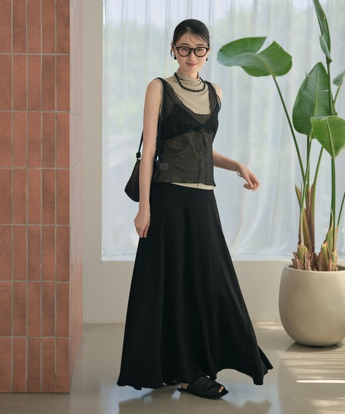 LAULEN(ローレン)の「smooth flare minimal long skirt /スムースフレアミニマルロングスカート(スカート・レディース・ブラック/グレー・S/M)」の11枚目の写真