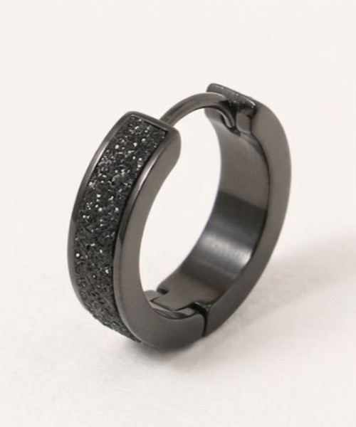 MONOCHROME(モノクローム)の「グリッターテクスチャーミニマルフープピアス(ピアス(両耳用)・メンズ・ブラック/シルバー/ゴールド/シルバー×ゴールド・FREE)」の8枚目の写真