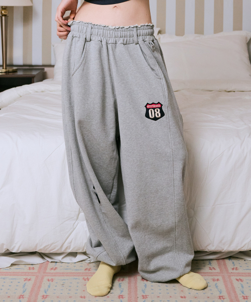 CUT-OFF ROUTE 08 WIDE PT [GREY]（スウェットパンツ）｜THE