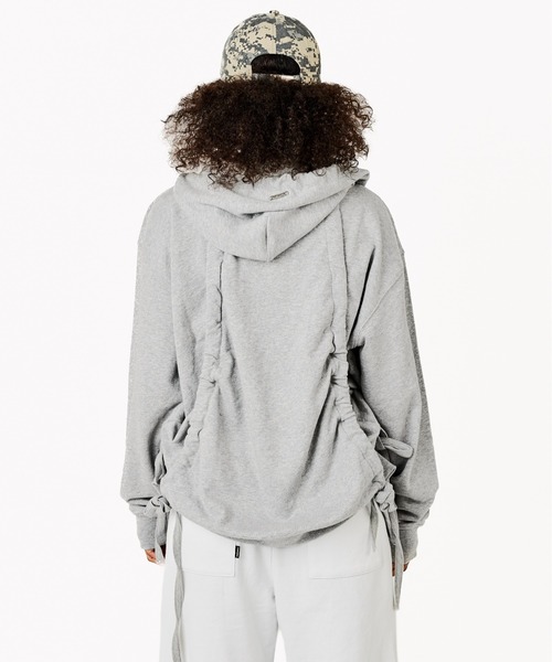 BEEDEN（ビーデン）の「SCULPTED SHIRRING HOODIE（パーカー・レディース・ホワイト/ブラック/グレー/レッド・FREE）」の21枚目の写真