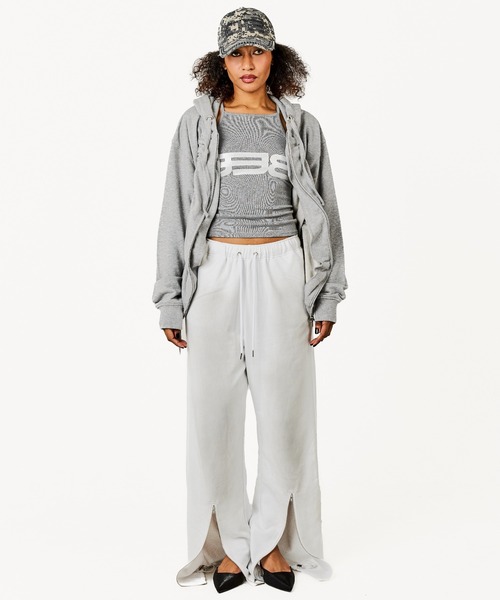 BEEDEN（ビーデン）の「SCULPTED SHIRRING HOODIE（パーカー・レディース・ホワイト/ブラック/グレー/レッド・FREE）」の19枚目の写真