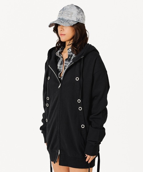 BEEDEN（ビーデン）の「SCULPTED SHIRRING HOODIE（パーカー・レディース・ホワイト/ブラック/グレー/レッド・FREE）」の12枚目の写真