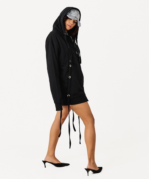 BEEDEN（ビーデン）の「SCULPTED SHIRRING HOODIE（パーカー・レディース・ホワイト/ブラック/グレー/レッド・FREE）」の5枚目の写真