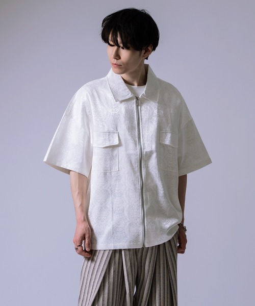 Crownor（クラウノアー）の「ペイズリー柄 半袖ジップシャツ（シャツ/ブラウス・メンズ・ブラック/ホワイト・LARGE/MEDIUM）」の3枚目の写真