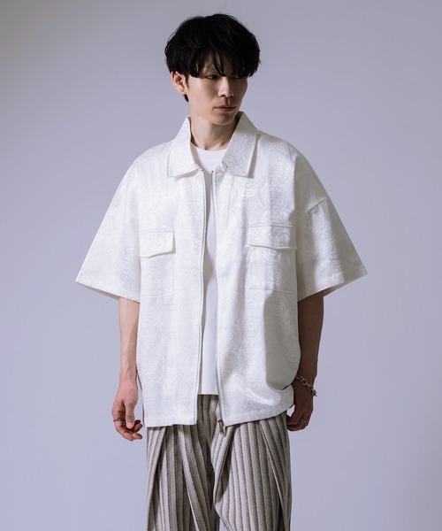 Crownor（クラウノアー）の「ペイズリー柄 半袖ジップシャツ（シャツ/ブラウス・メンズ・ブラック/ホワイト・LARGE/MEDIUM）」の7枚目の写真