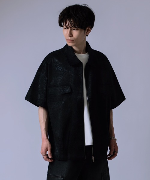 Crownor（クラウノアー）の「ペイズリー柄 半袖ジップシャツ（シャツ/ブラウス・メンズ・ブラック/ホワイト・LARGE/MEDIUM）」の8枚目の写真
