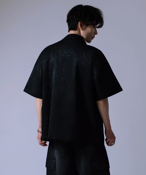 Crownor（クラウノアー）の「ペイズリー柄 半袖ジップシャツ（シャツ/ブラウス・メンズ・ブラック/ホワイト・LARGE/MEDIUM）」の10枚目の写真