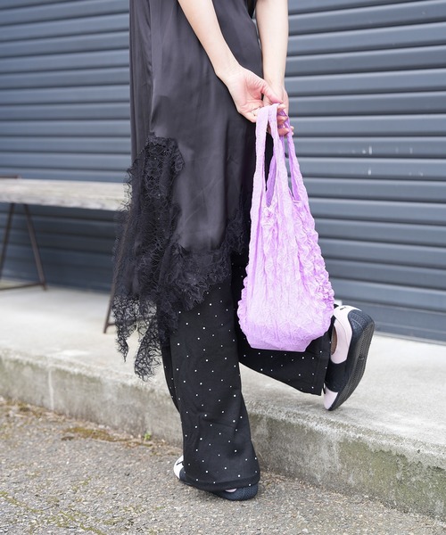 Kotoe（コトエ）の「コンパクト くしゅくしゅバッグ（トートバッグ・レディース・ダークグレー/パープル/ブラック/ベージュ/コーラル/ライトグリーン・FREE）」の8枚目の写真