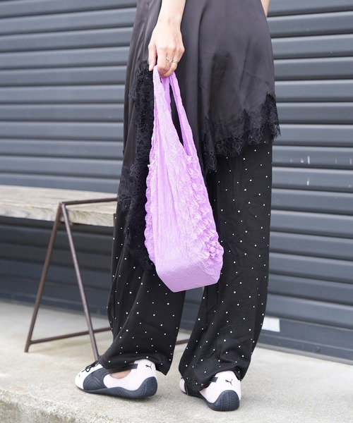 Kotoe（コトエ）の「コンパクト くしゅくしゅバッグ（トートバッグ・レディース・ダークグレー/パープル/ブラック/ベージュ/コーラル/ライトグリーン・FREE）」の10枚目の写真