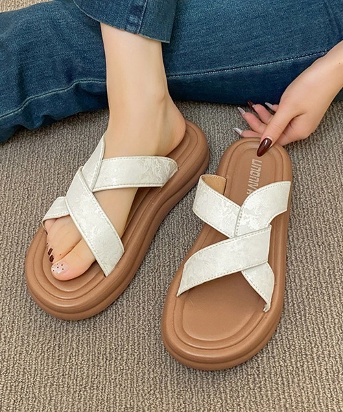 Miniministore(ミニミニストア)の「ミュールサンダル クロスベルト 美脚 夏(サンダル・レディース・ブラック/オフホワイト・S/M/L)」の20枚目の写真
