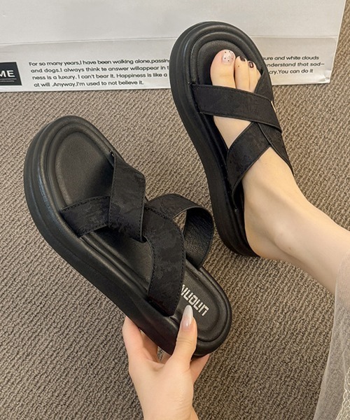 Miniministore(ミニミニストア)の「ミュールサンダル クロスベルト 美脚 夏(サンダル・レディース・ブラック/オフホワイト・S/M/L)」の11枚目の写真
