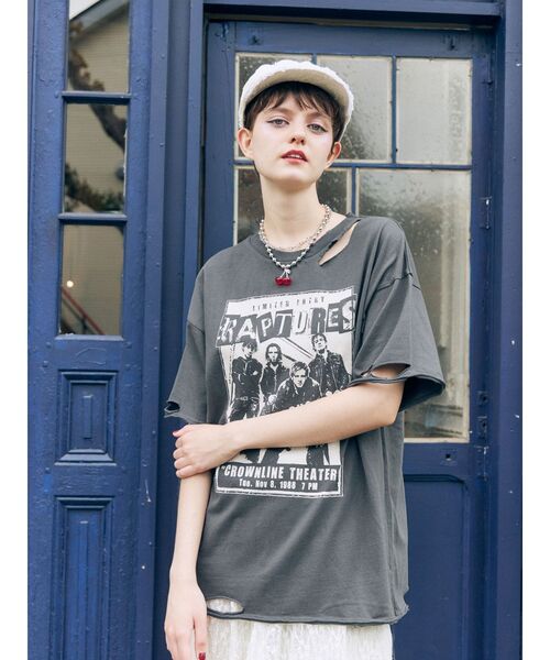 jouetie（ジュエティ）の「グランジダメージTシャツ（Tシャツ/カットソー・レディース・レッド/ブラック/オフホワイト・FREE）」の4枚目の写真