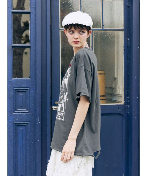 jouetie（ジュエティ）の「グランジダメージTシャツ（Tシャツ/カットソー・レディース・レッド/ブラック/オフホワイト・FREE）」の5枚目の写真
