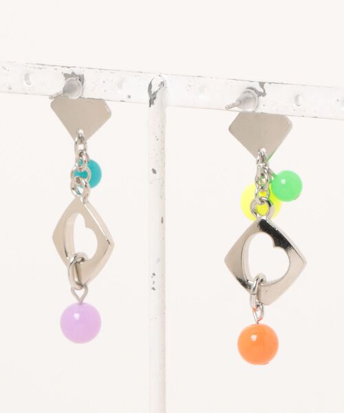 VIBGYOR(ヴィブジョー)の「【MUURABBTI】ハートのカラフルポップピアス(MA)(ピアス(両耳用)・レディース・ピンク系その他/オレンジ系その他・FREE)」の7枚目の写真