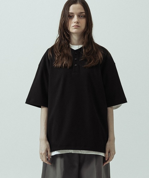 SLICK(スリック)の「【SLICK/スリック】Tech Thermal Drawstring Henley Neck/テックサーマルドローストリングヘンリーネックTシャツ(Tシャツ/カットソー・メンズ・サックスブルー/ブラック/スミクロ/グレイッシュベージュ・3/2/1)」の10枚目の写真