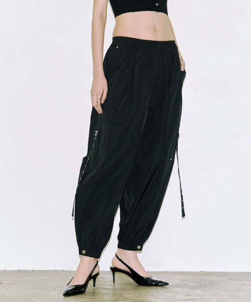 JOSE MOON（ジョゼムーン）の「VOLUME CARGO PANTS/ボリュームカーゴパンツ（カーゴパンツ・レディース・ブラック・38/36）」の5枚目の写真