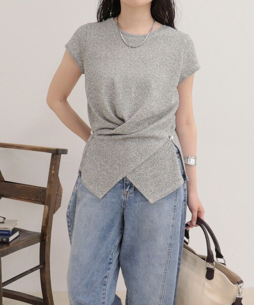 fredy emue(フレディエミュ)の「ニットソーカシュクールプルオーバー(Tシャツ/カットソー・レディース・グレー/サックスブルー/オフホワイト・38)」の14枚目の写真