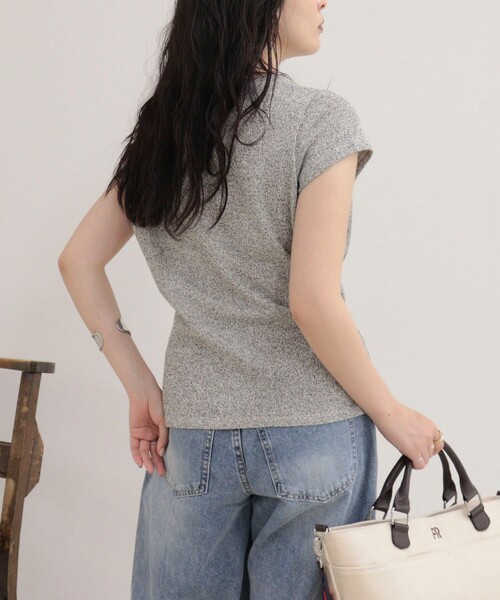 fredy emue(フレディエミュ)の「ニットソーカシュクールプルオーバー(Tシャツ/カットソー・レディース・グレー/サックスブルー/オフホワイト・38)」の12枚目の写真