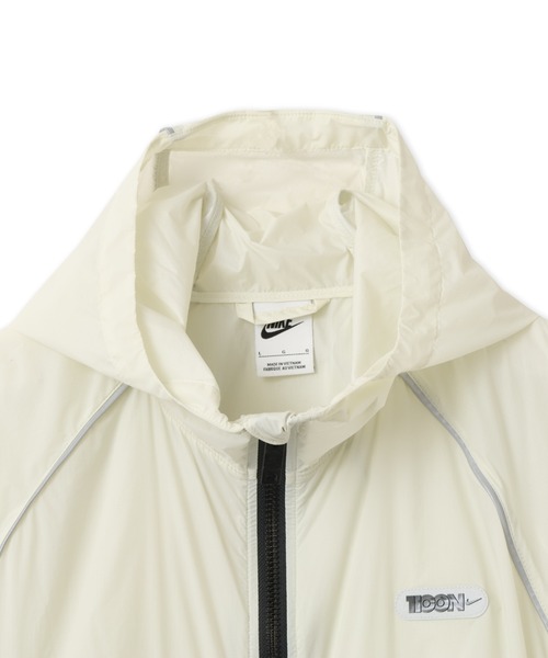 NIKE(ナイキ)の「NIKE AS M NK WR LW FZ JKT FMRN / ナイキ WR LW フルジップ ジャケット FMRN 【SP】(ナイロンジャケット・メンズ・ライトオリーブ/オフホワイト・S/M/L/XL/XXL)」の4枚目の写真