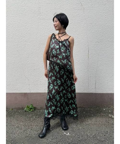 LAGUNAMOON(ラグナムーン)の「ニュアンスフラワーレースキャミワンピース(ワンピース・レディース・ベージュ/ブラウン・MEDIUM/SMALL)」の12枚目の写真