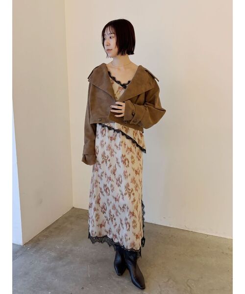 LAGUNAMOON(ラグナムーン)の「ニュアンスフラワーレースキャミワンピース(ワンピース・レディース・ベージュ/ブラウン・MEDIUM/SMALL)」の21枚目の写真