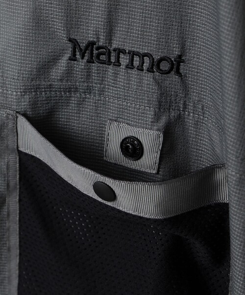 BEAMS GOLF(ビームスゴルフ)の「【別注】Marmot / ハーフジップ 撥水 ウインドピステ(ベスト・メンズ・チャコールグレー/ブラック・SMALL/X-LARGE/LARGE/MEDIUM)」の9枚目の写真