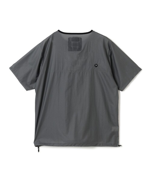 BEAMS GOLF(ビームスゴルフ)の「【別注】Marmot / ハーフジップ 撥水 ウインドピステ(ベスト・メンズ・チャコールグレー/ブラック・SMALL/X-LARGE/LARGE/MEDIUM)」の10枚目の写真