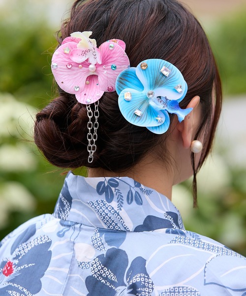 Casselini(キャセリーニ)の「Casselini(キャセリーニ)ビジューフラワー2Wayクリップ(2個セット)(バレッタ/ヘアクリップ・レディース・B/A・FREE)」の6枚目の写真