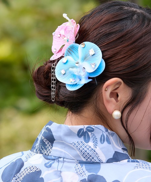 Casselini(キャセリーニ)の「Casselini(キャセリーニ)ビジューフラワー2Wayクリップ(2個セット)(バレッタ/ヘアクリップ・レディース・B/A・FREE)」の7枚目の写真