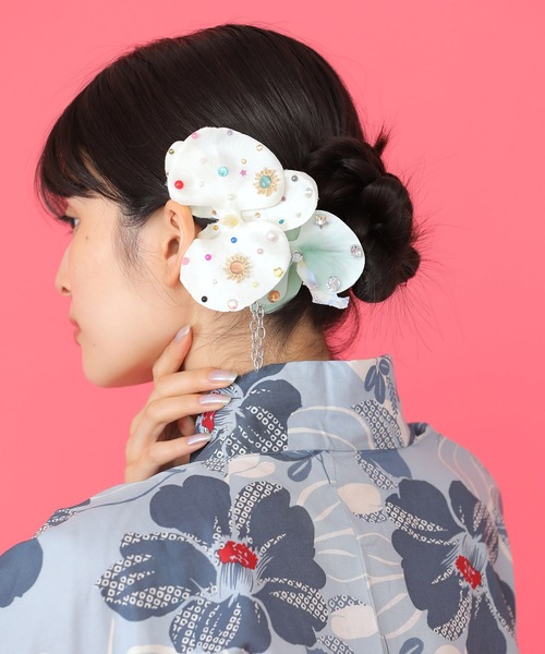 Casselini(キャセリーニ)の「Casselini(キャセリーニ)ビジューフラワー2Wayクリップ(2個セット)(バレッタ/ヘアクリップ・レディース・B/A・FREE)」の14枚目の写真