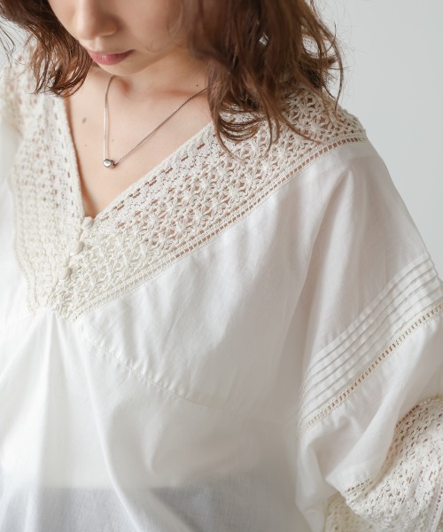 Bab(バブ)の「ボイルMIXレースプルオーバー(Tシャツ/カットソー・レディース・オフホワイト/ベージュ/ライトグレー・M)」の8枚目の写真