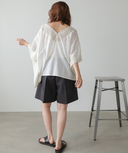Bab(バブ)の「ボイルMIXレースプルオーバー(Tシャツ/カットソー・レディース・オフホワイト/ベージュ/ライトグレー・M)」の10枚目の写真