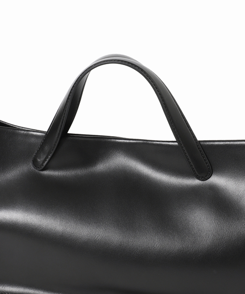 U by SPICK&SPAN(ユーバイスピックアンドスパン)の「ARTESANOS /アルテサノス ポーチ付きレザートートバッグ(トートバッグ・レディース・ブラック・FREE)」の5枚目の写真