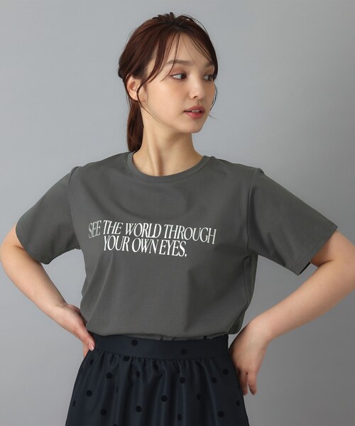 DRESSTERIOR（ドレステリア）の「箔プリント ロゴTシャツ（Tシャツ/カットソー・レディース・ホワイト/チャコールグレー/レッド系・38/34/36）」の18枚目の写真