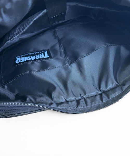 THRASHER(スラッシャー)の「THRASHER ダブルポケットショルダー(ショルダーバッグ・メンズ・ブラック・FREE)」の2枚目の写真