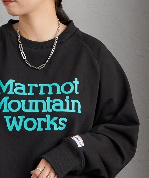 MARMOT（マーモット）の「【WEB先行予約】[Marmot/マーモット] 別注 ロゴプリント カットオフスウェット（スウェット・レディース・ベージュ/アッシュグレー/チャコール/ブラック・F）」の9枚目の写真