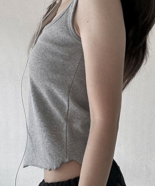 YACA(ヤーカ)の「Mellow Rib Tanktop/メロウリブタンクトップ(タンクトップ・レディース・ブラウン/ブラック/グレー・FREE)」の14枚目の写真