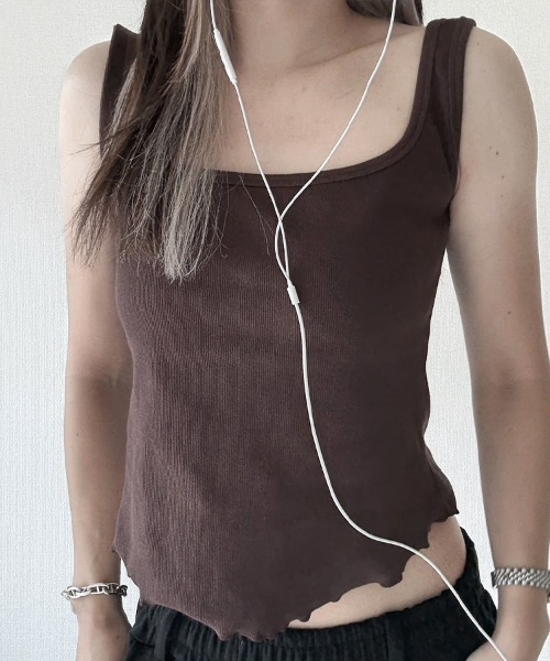 YACA(ヤーカ)の「Mellow Rib Tanktop/メロウリブタンクトップ(タンクトップ・レディース・ブラウン/ブラック/グレー・FREE)」の17枚目の写真