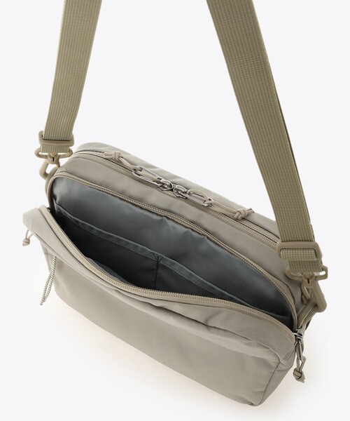 Columbia(コロンビア)の「Columbia/ サニーサイドパークショルダー 7L/コロンビア(ショルダーバッグ・レディース・ベージュ/ブラック/ホワイト・ONE SIZE)」の20枚目の写真