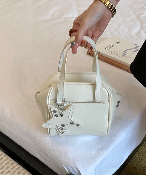 mebole(メボレ)の「star charm square bag(ショルダーバッグ・レディース・アイボリー/ブラック・FREE)」の10枚目の写真