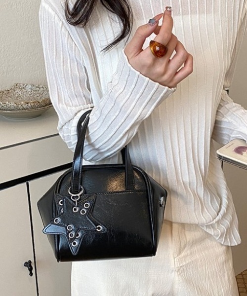 mebole(メボレ)の「star charm square bag(ショルダーバッグ・レディース・アイボリー/ブラック・FREE)」の16枚目の写真